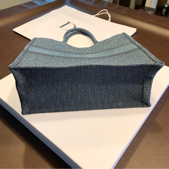 Dior • Large Denim Oblique Book Tote - Picture 5 of 14